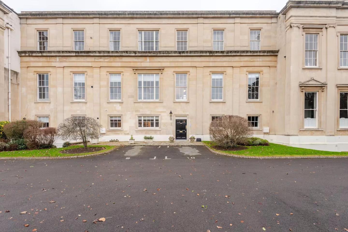 Nordic Regency Apartment Cheltenham Exterior foto